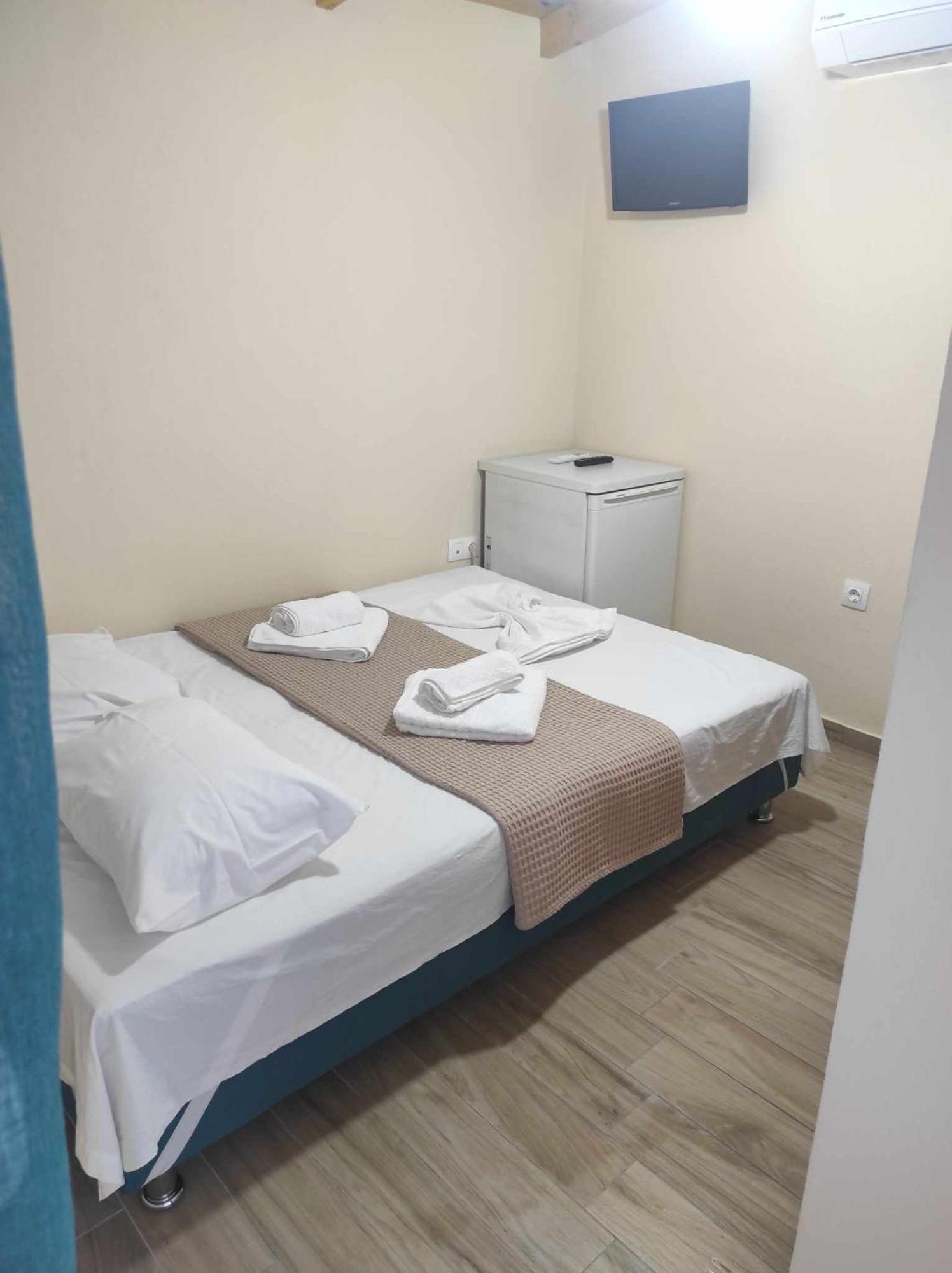 Light Blue Paralia Apartments Ngoại thất bức ảnh