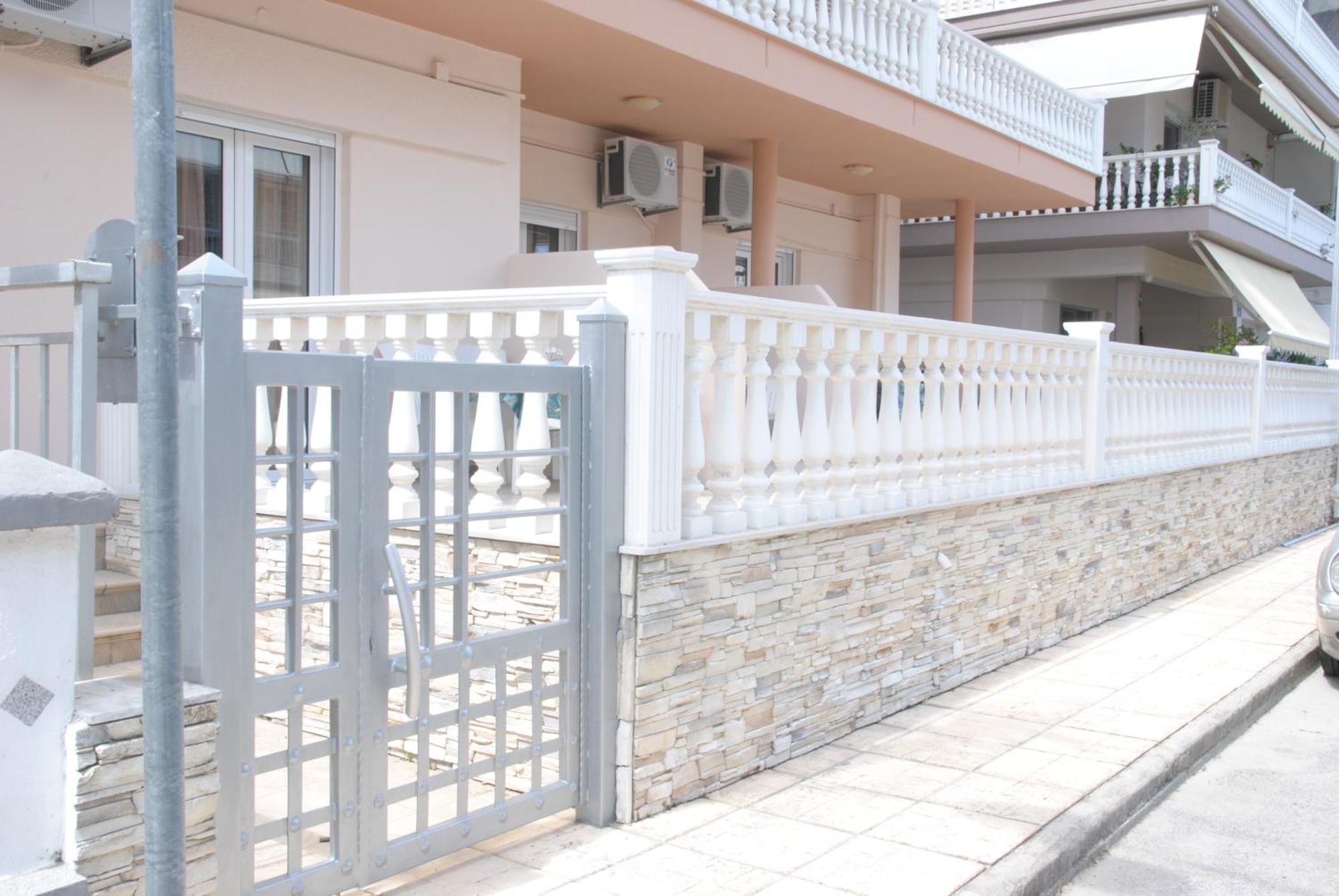 Light Blue Paralia Apartments Ngoại thất bức ảnh