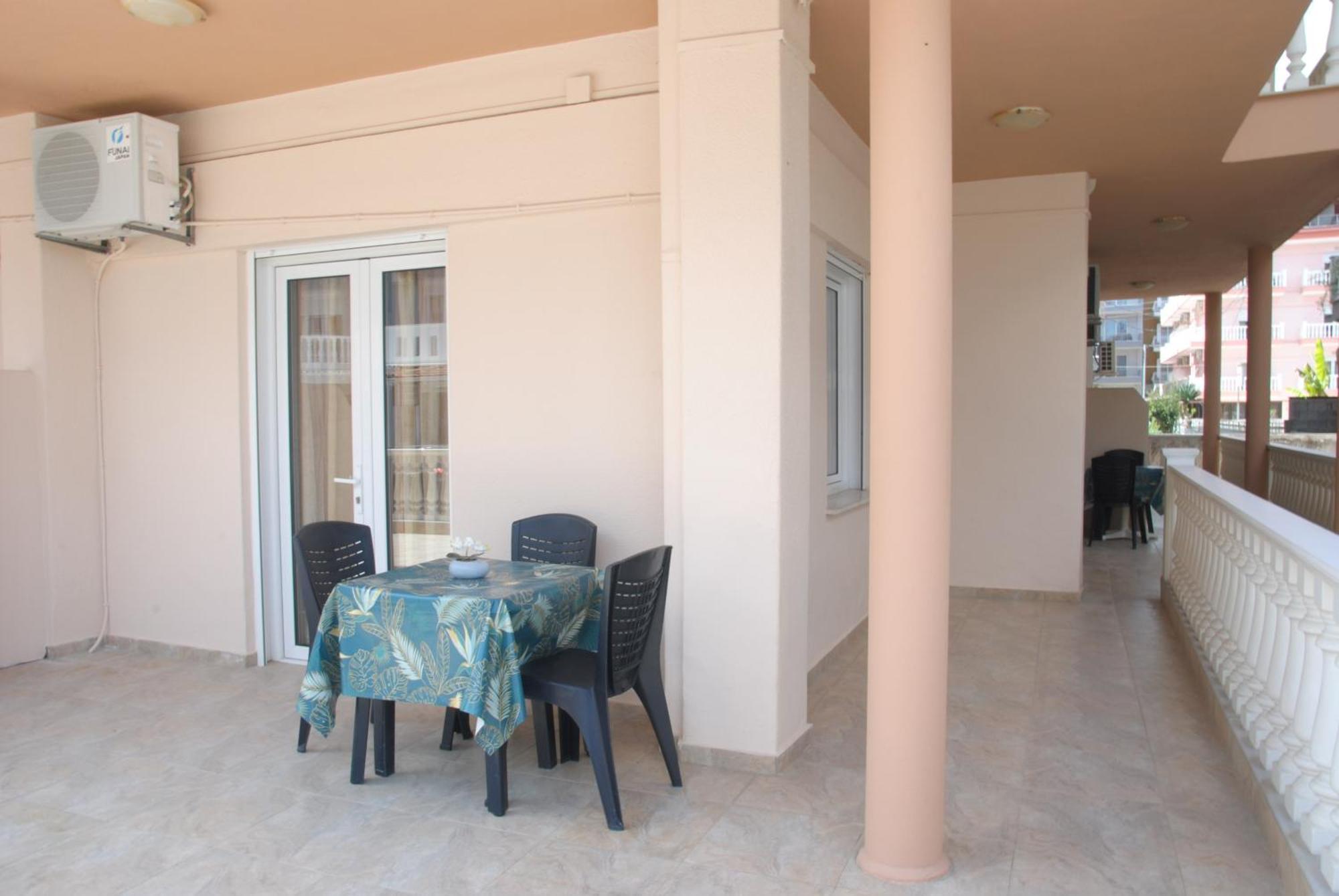 Light Blue Paralia Apartments Ngoại thất bức ảnh